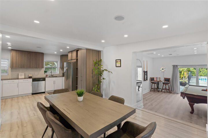 Property Photo:  3291 SW 44th Street  FL 33312 