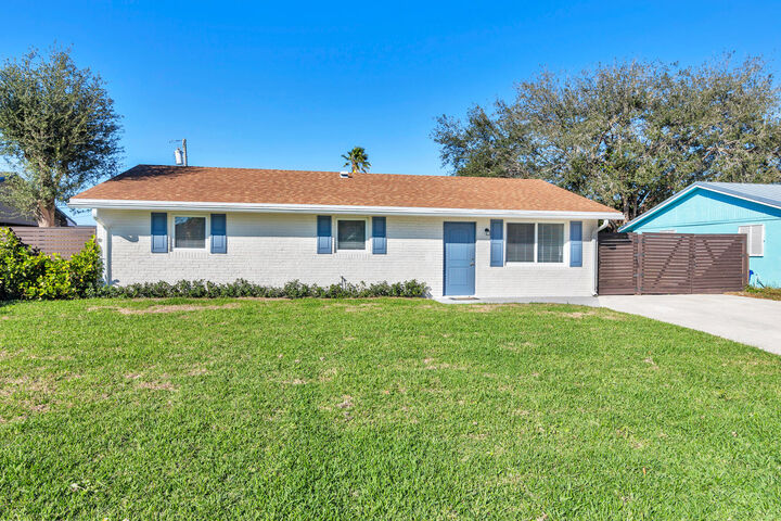 Property Photo:  4305 Birdwood Street  FL 33410 
