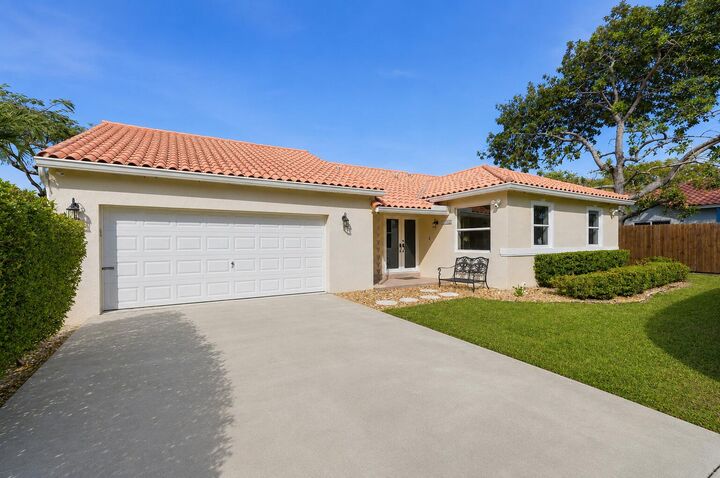Property Photo:  16921 SW 92nd Court  FL 33157 