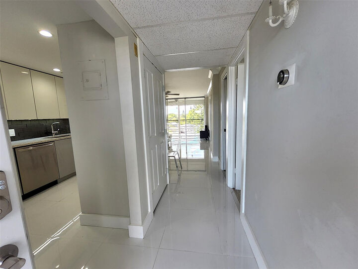 Property Photo:  112 Royal Park Drive 4F  FL 33309 