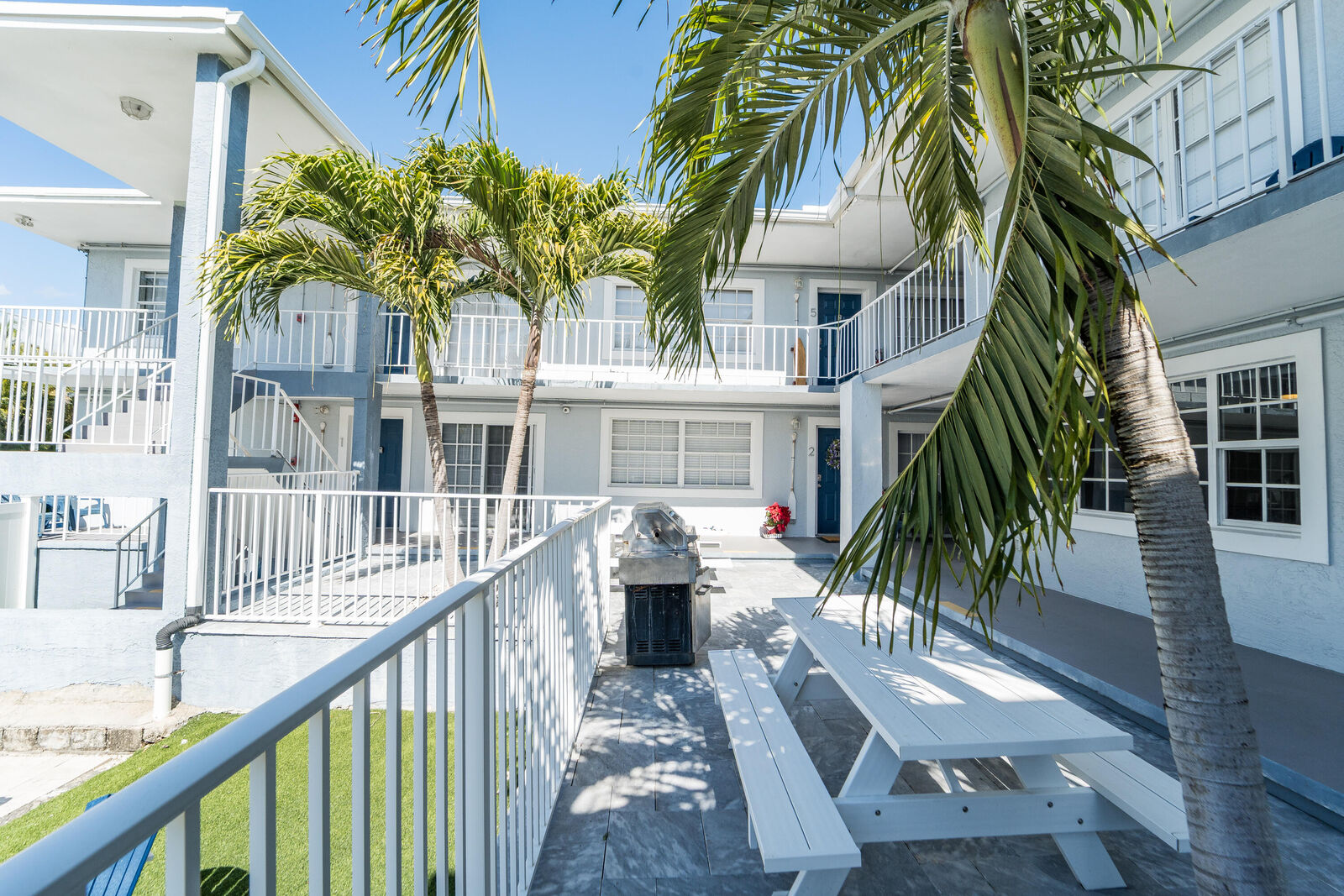 Property Photo:  801 Andrews Avenue 9  FL 33483 