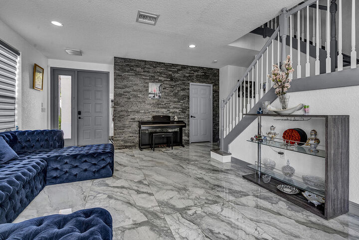 Property Photo:  15643 Messina Isle Court  FL 33446 