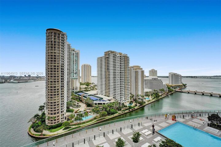 Property Photo:  465 Brickell Ave 1905  FL 33131 