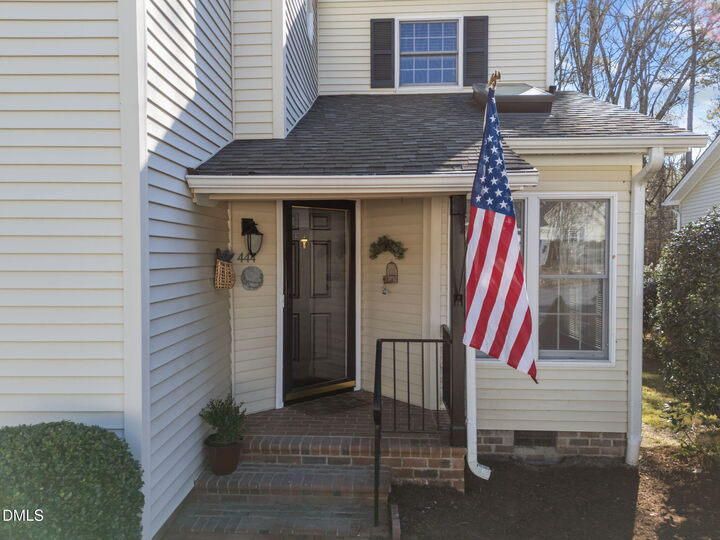 Property Photo: 444 Crossvine Close NC 27312
