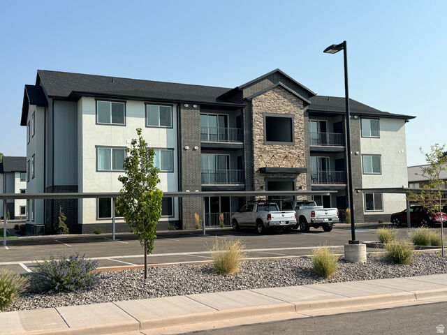 Property Photo:  73 W 500 S 201  UT 84701 