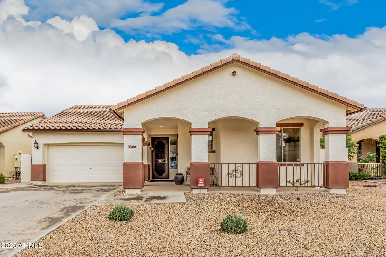 Property Photo: 21319 E Twin Acres Drive AZ 85142