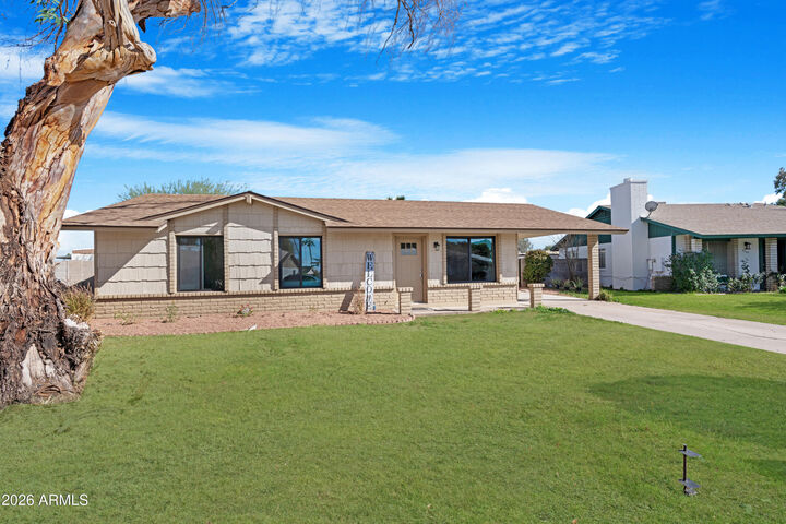 Property Photo:  2573 E Commonwealth Circle  AZ 85225 