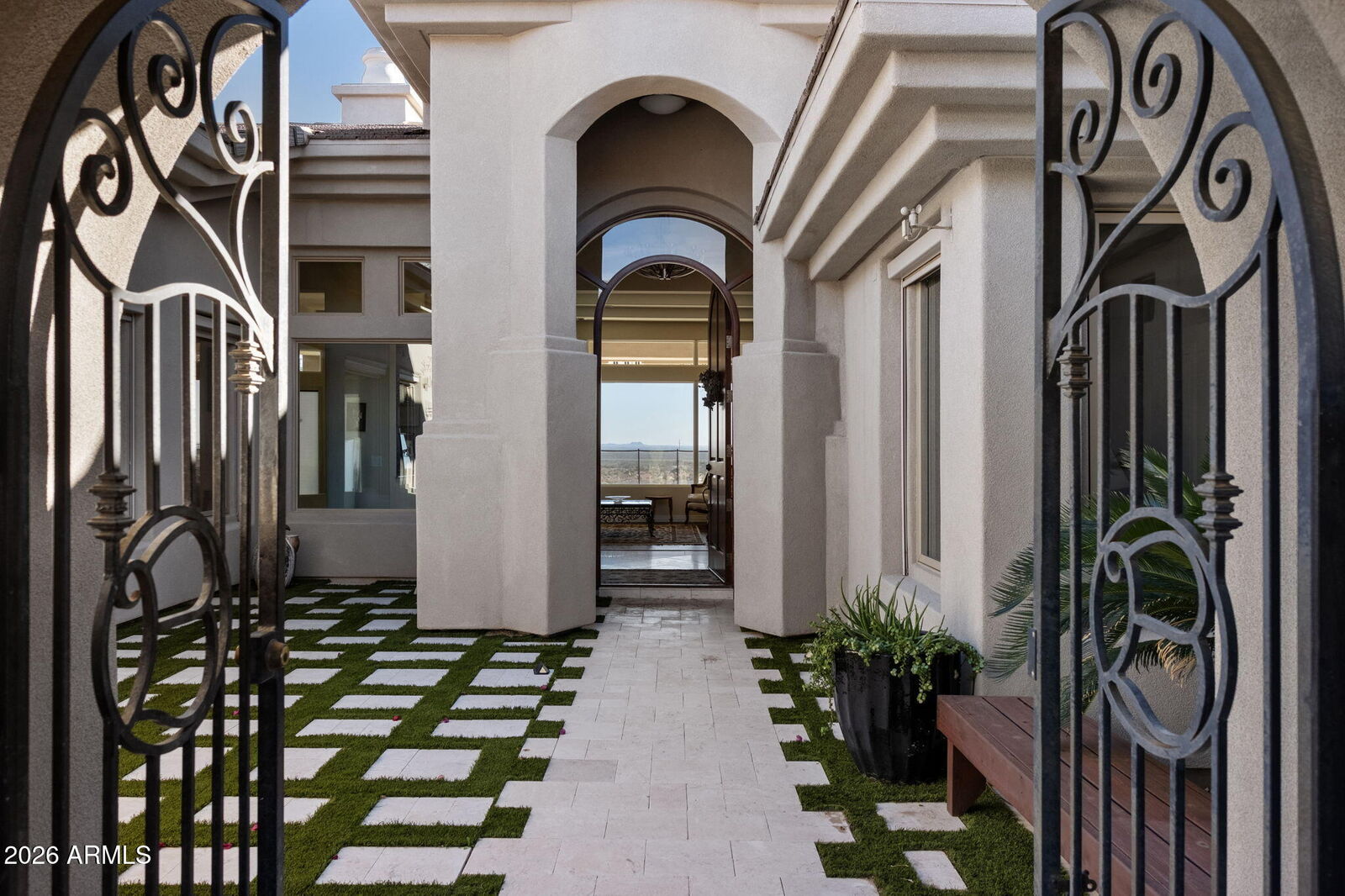 Property Photo:  785 E Windmere Drive  AZ 85048 