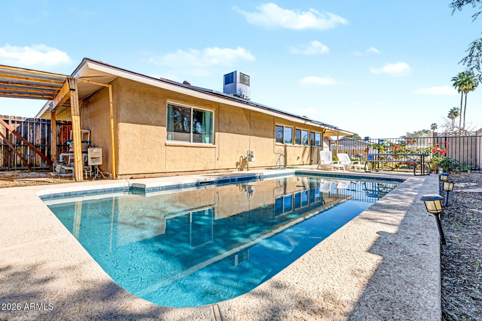 Property Photo:  409 E Pegasus Drive  AZ 85283 