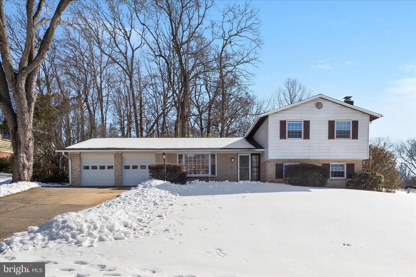 Property Photo: 5105 Holden Street VA 22032