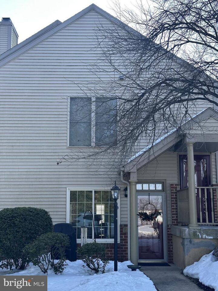 Property Photo: 33 Sterling Court PA 17033