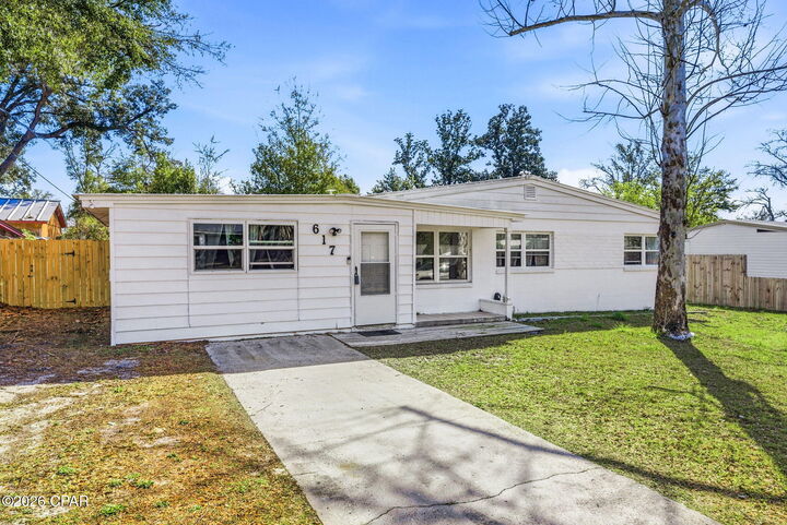 Property Photo:  617 N 9th Plaza  FL 32404 