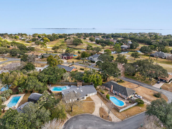 Property Photo:  4 Palm Springs Court  FL 32579 