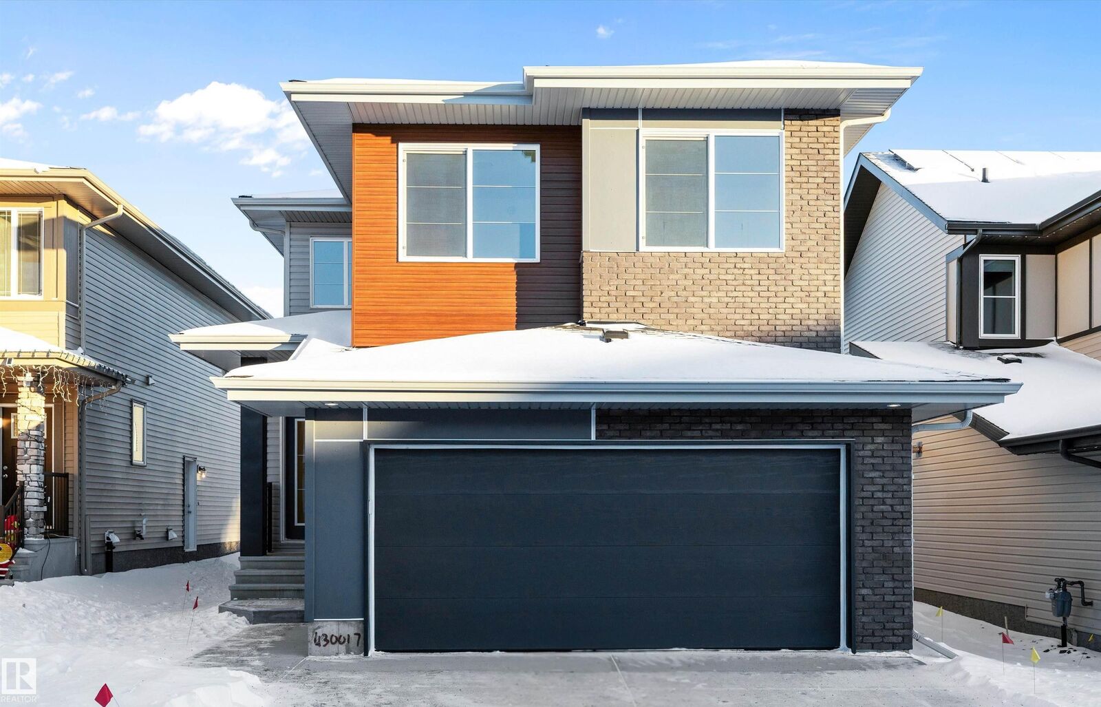 Property Photo:  17611 7 Street NE  AB T5Y 4K3 