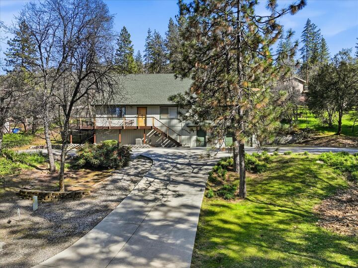 Property Photo:  43149 W Sugar Pine Drive  CA 93644 
