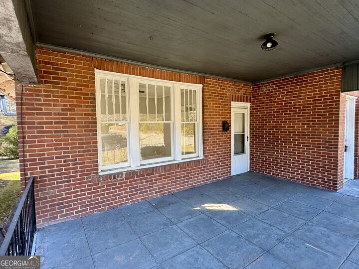 Property Photo: 2694 Cherokee Avenue GA 31204