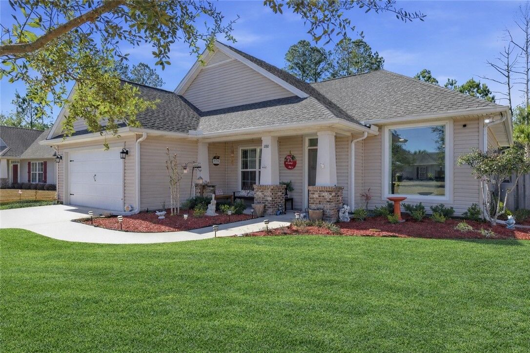 Property Photo:  180 Sweetwater Boulevard  GA 31525 