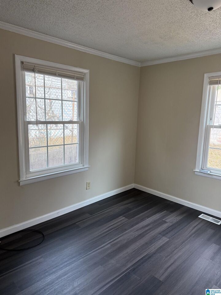 Property Photo: 2503 Walnut Avenue AL 36201