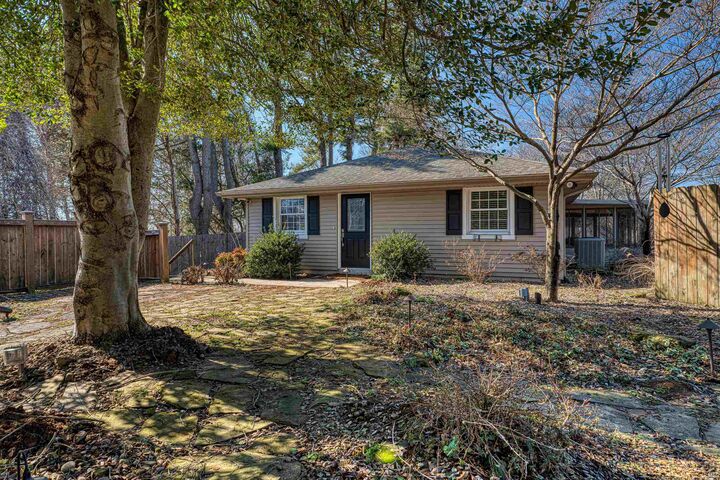 Property Photo: 2233 Folsomville Road IN 47601