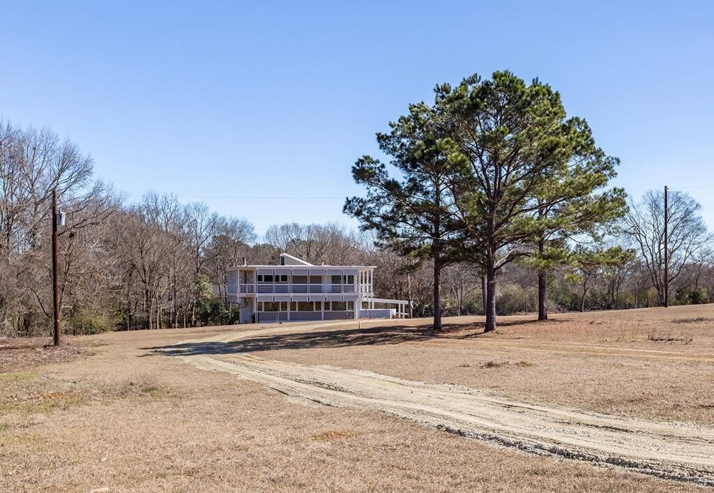 Property Photo: 7708 North Street TX 75966