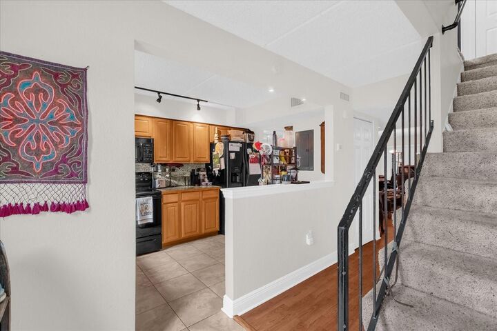 Property Photo: 5214 Cypress Creek Drive 103 FL 32811