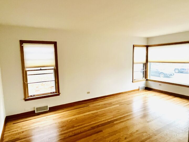 Property Photo:  7724 W Birchwood Avenue  IL 60631 