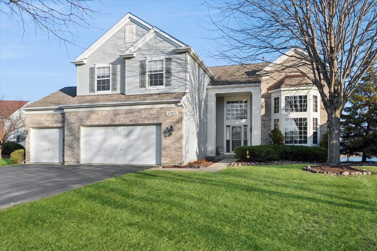 Property Photo:  11823 Wolf Creek Lane  IL 60585 