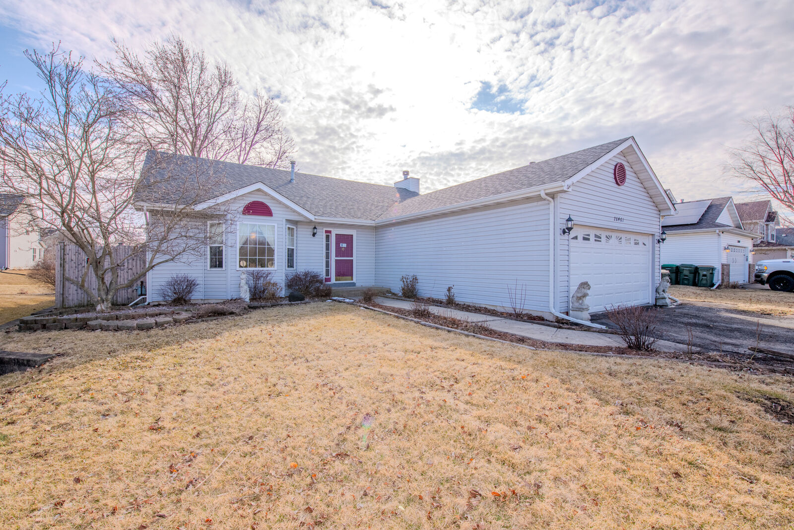 Property Photo:  26461 W Stonebriar Way  IL 60410 