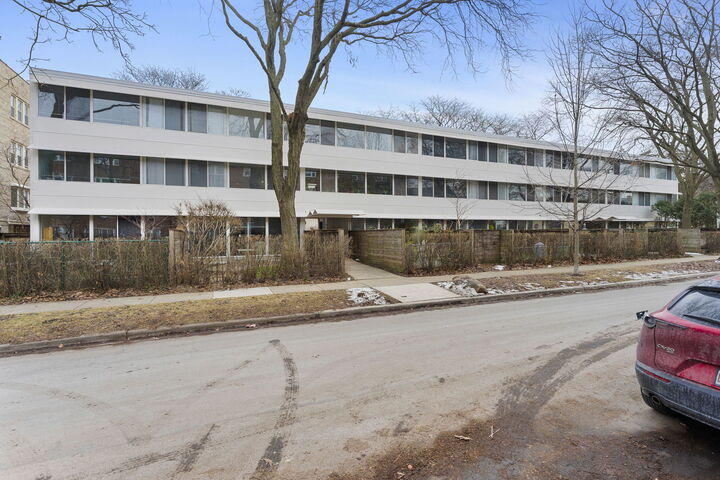 Property Photo: 300 N Maple Avenue IL 60302