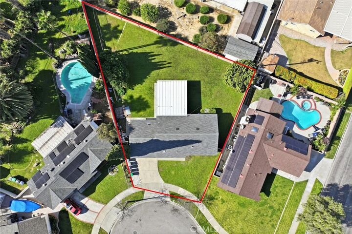 Property Photo:  2620 N Dunbar Street  CA 92865 