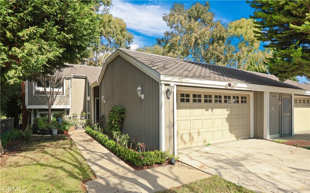 Property Photo: 17 Cool Brook CA 92603