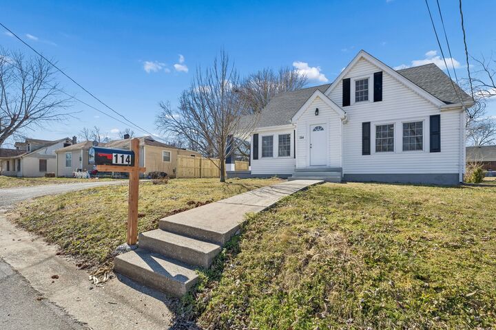 Property Photo: 114 Oak St TN 37110