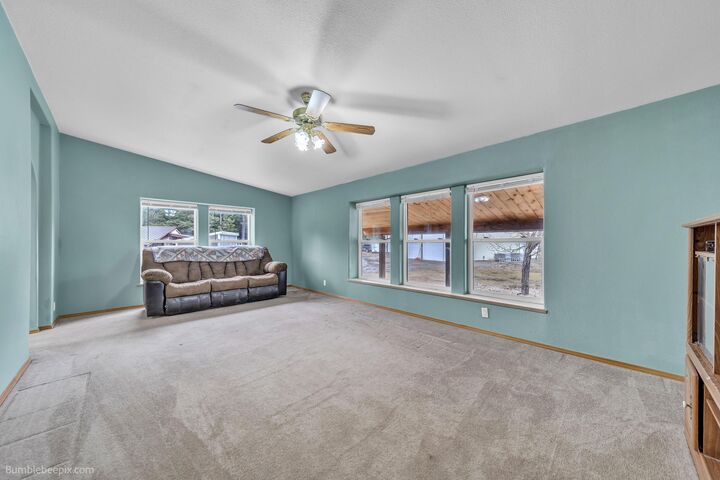 Property Photo:  263 Fourspots Rd  WA 99119 