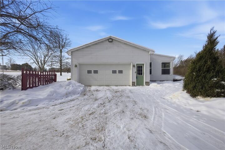 Property Photo:  1016 W Pine Lake Road  OH 44452 