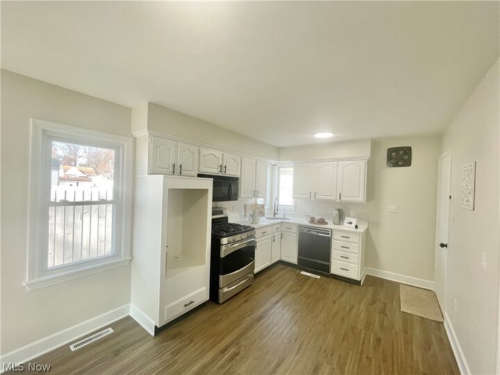 Property Photo:  695 Cooper Avenue  OH 44306 