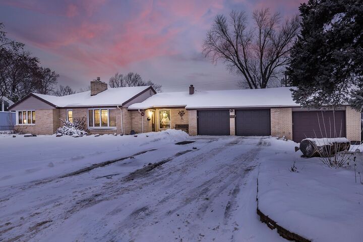 Property Photo:  501 Drillane Road  MN 55305 