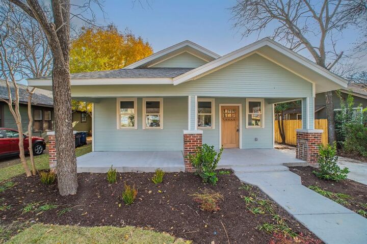 Property Photo: 5914 Victor Street TX 75214