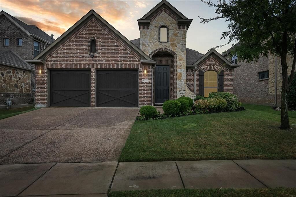 Property Photo: 6432 Brynwyck Lane TX 76182