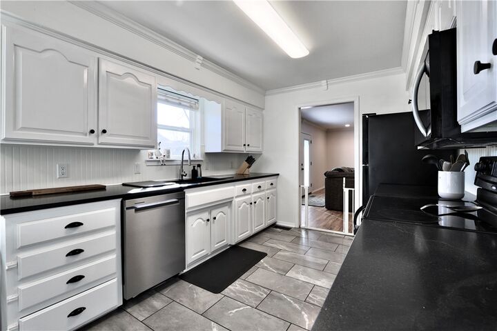 Property Photo: 1227 W Countrywood Circle AR 72756