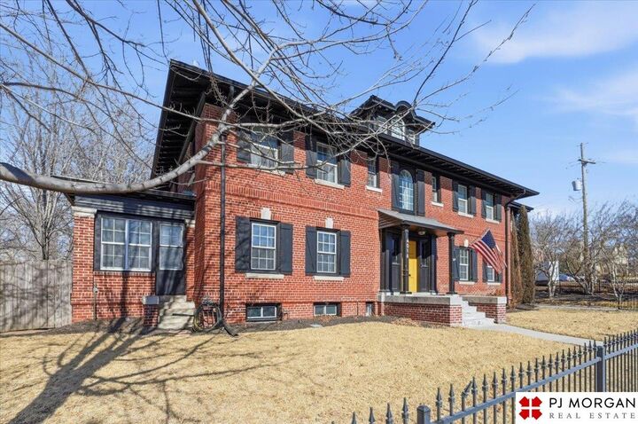 Property Photo: 4016 Davenport Street NE 68131