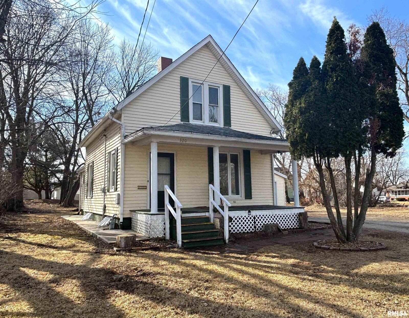 Property Photo:  370 W Knox Street  IL 61401 