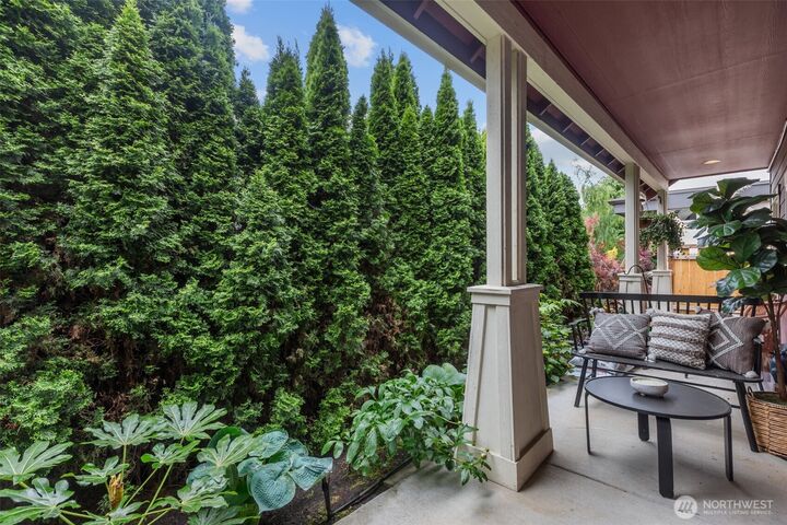 Property Photo:  4854  Delridge Way SW B  WA 98106 