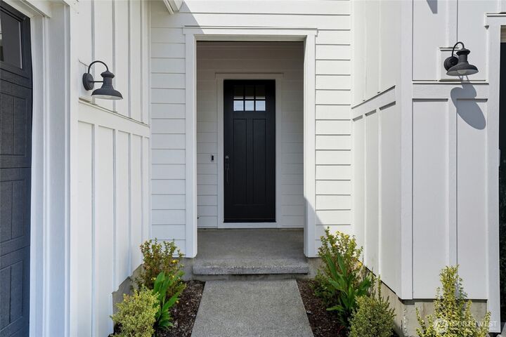 Property Photo: 3157 N 50th Avenue WA 98607