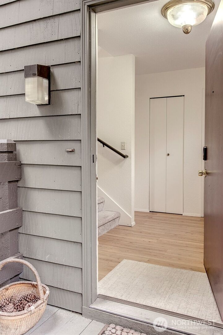 Property Photo:  7  Lake Bellevue Drive 206  WA 98005 