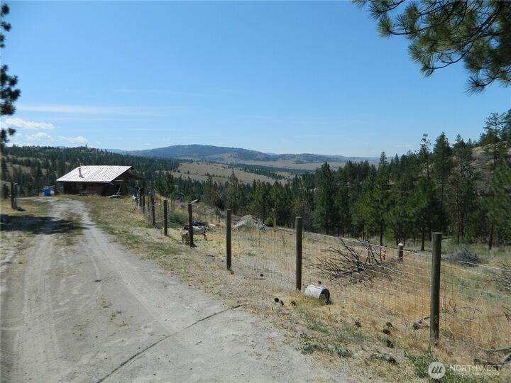 Property Photo:  198 B  Antwyne Lane  WA 98855 