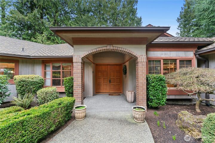 Property Photo:  21022 NE 32nd Place  WA 98074 