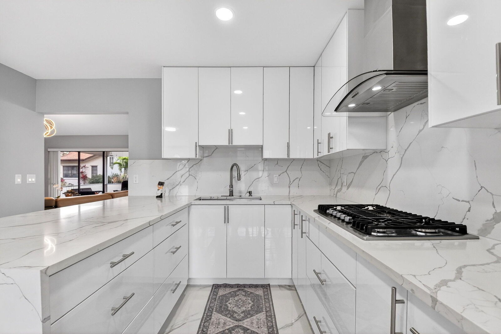 Property Photo:  6306 White Sabal Palm Lane  FL 33463 