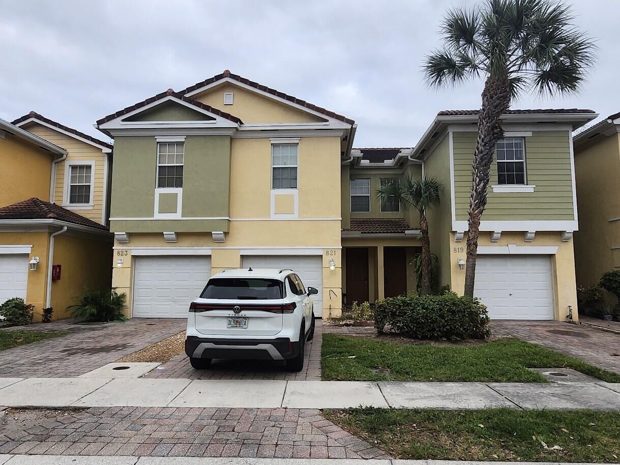 Property Photo:  821 Pipers Cay Drive  FL 33415 