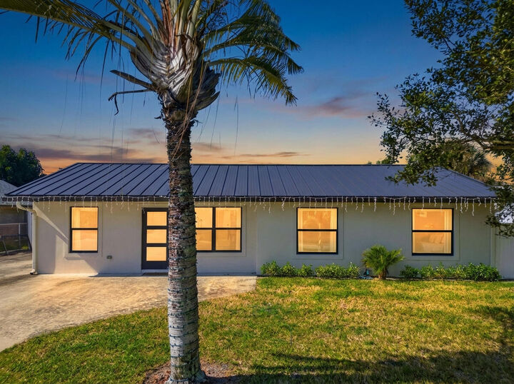 Property Photo:  19124 SE Fearnley Drive  FL 33469 