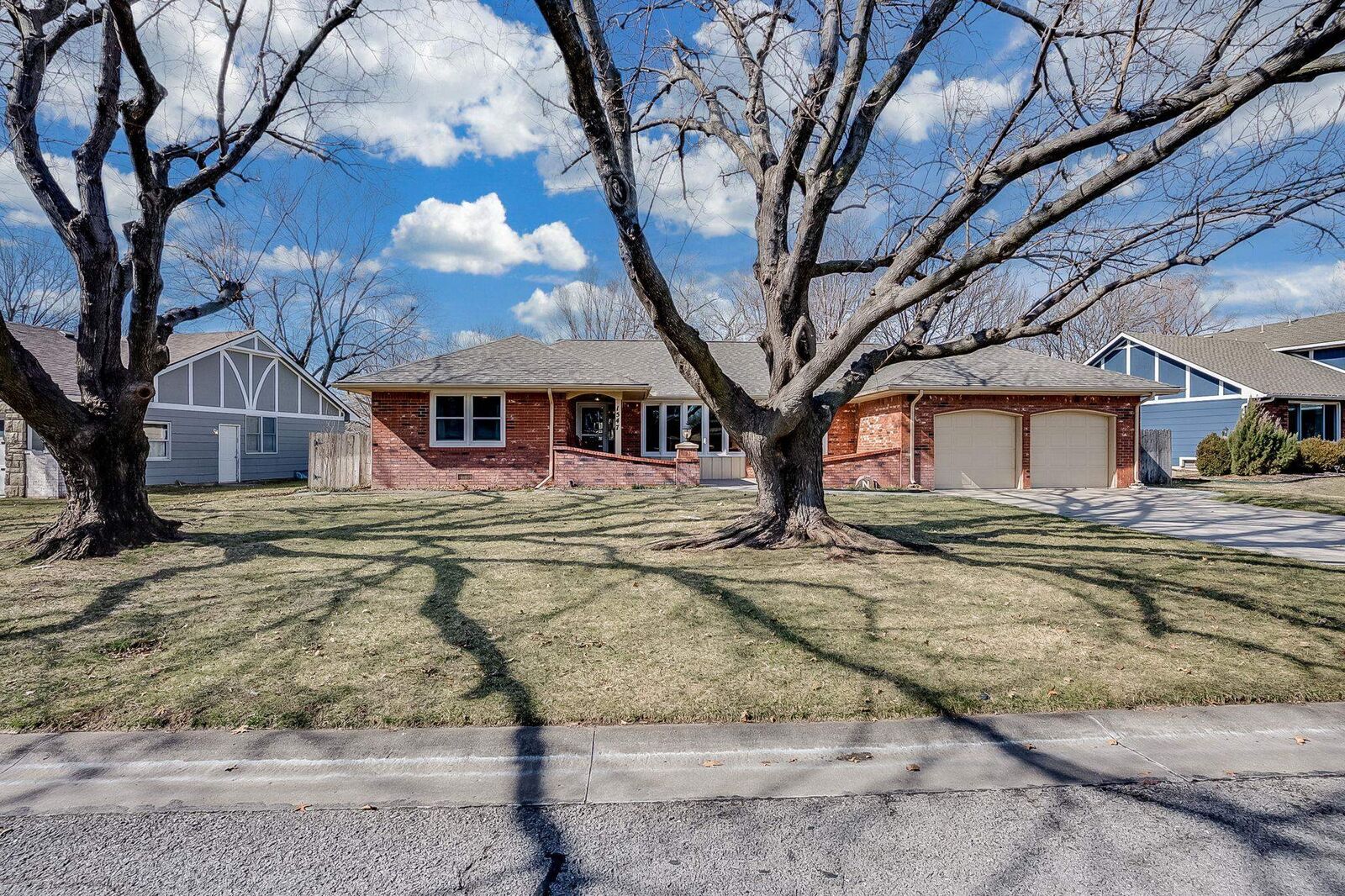 Property Photo: 1547 N Caddy Ln KS 67212